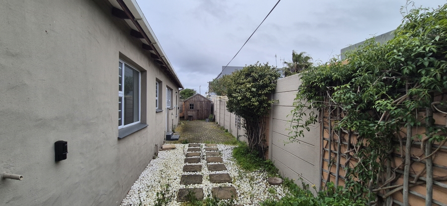 To Let 3 Bedroom Property for Rent in Waves Edge Western Cape